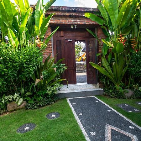 D-Anyar Stay And Surf Canggu Exterior photo